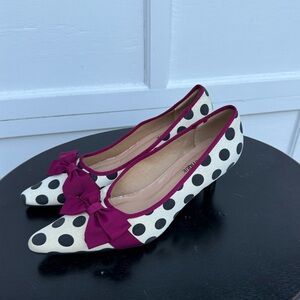 Polka Dot Pointed Low Heels with Magenta Bow Trim